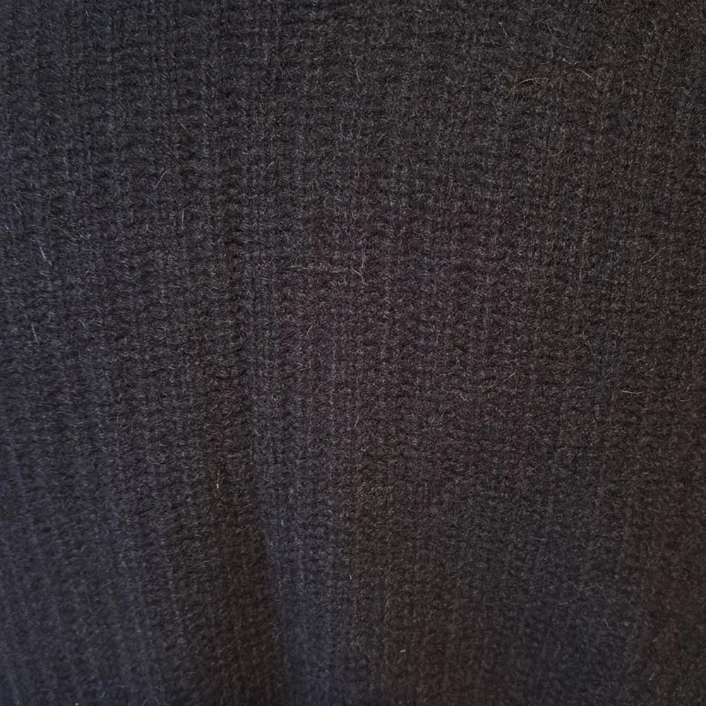 360 Cashmere Sweater - Picture 4 of 6